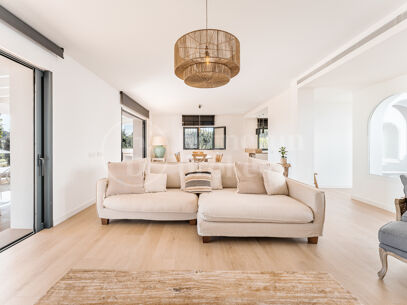 Villa Capricho | Front Golf Pool Views
