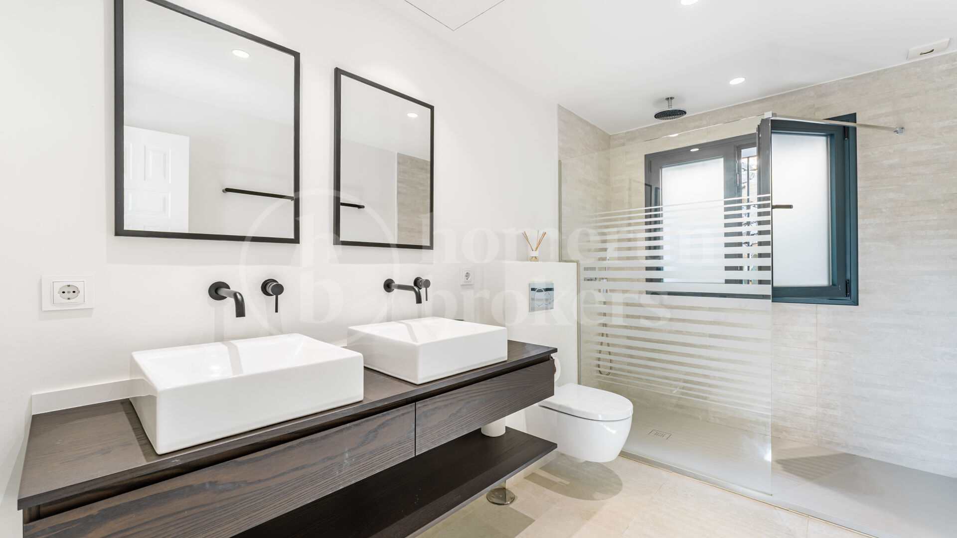 Villa Capricho | Front Golf Pool Views