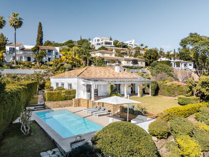 Villa Capricho | Front Golf Pool Views