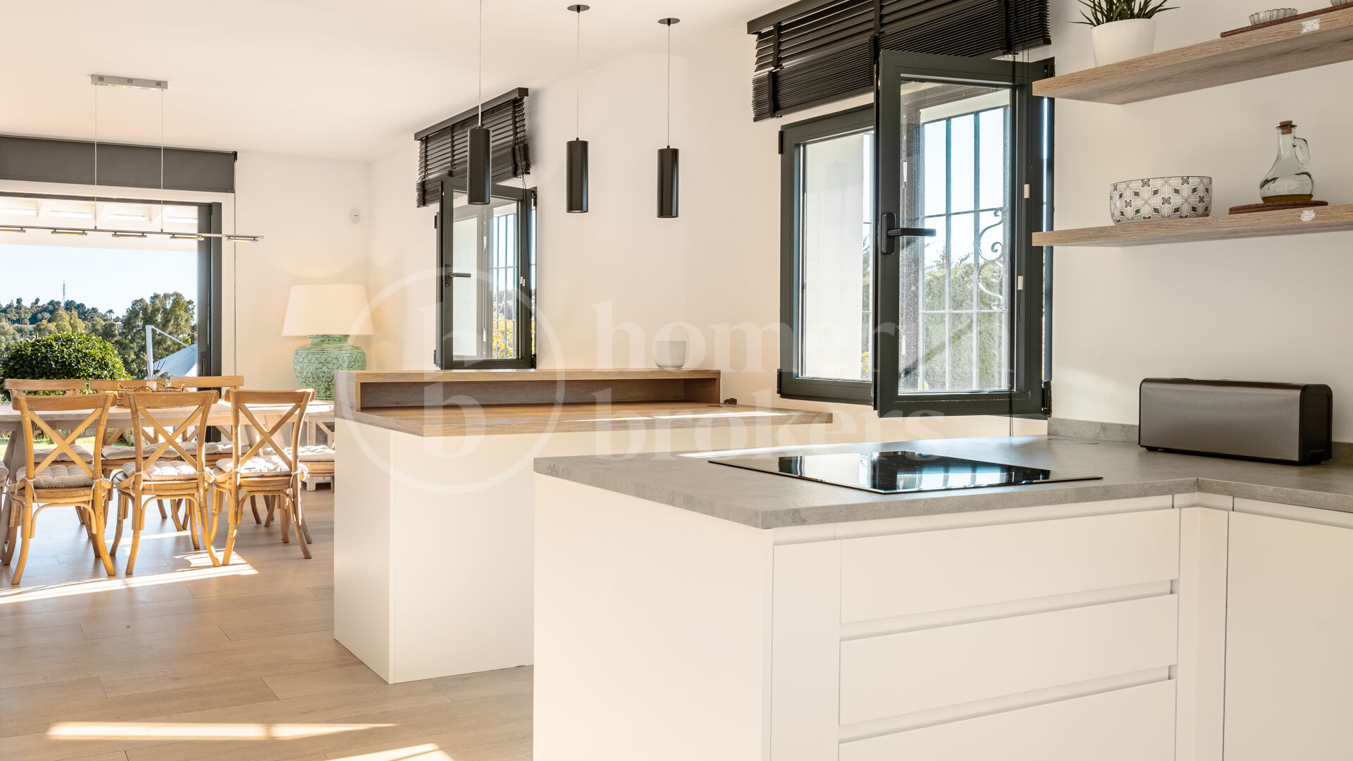 Villa Capricho | Front Golf Pool Views