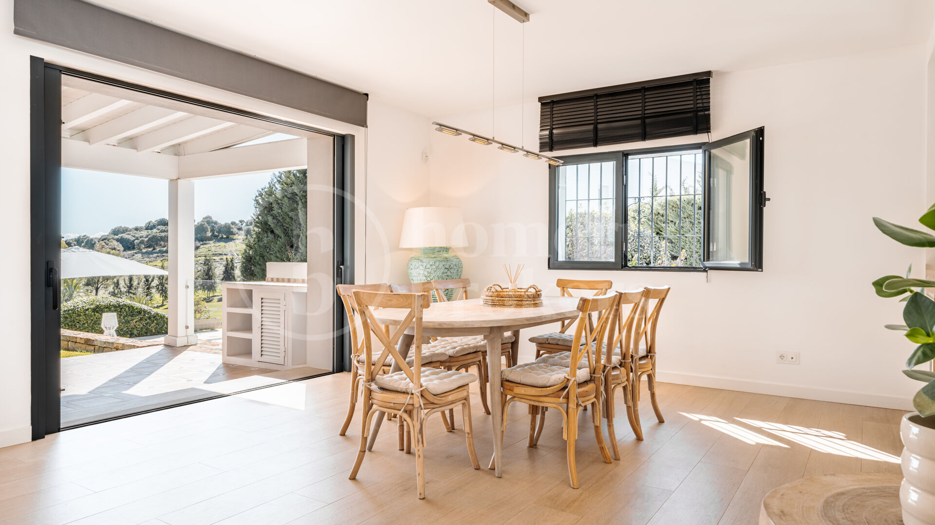 Villa Capricho | Front Golf Pool Views