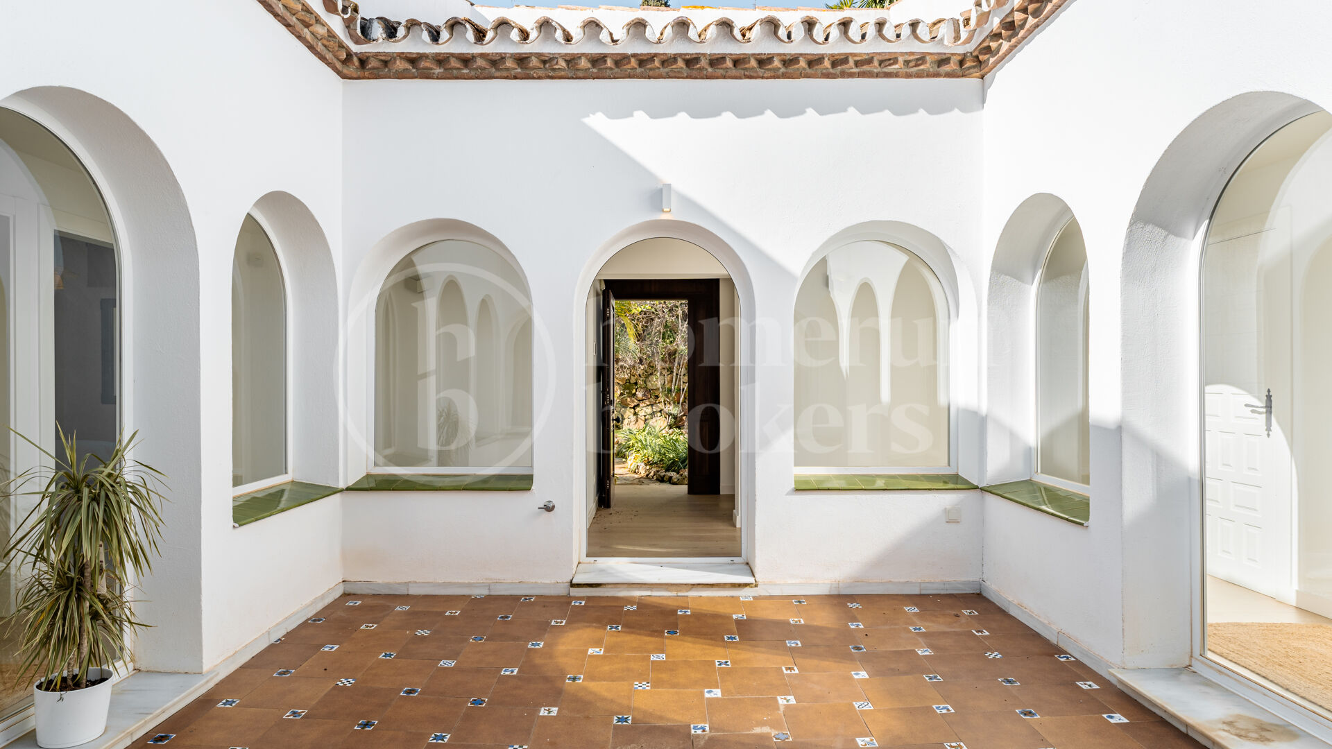 Villa Capricho | Front Golf Pool Views