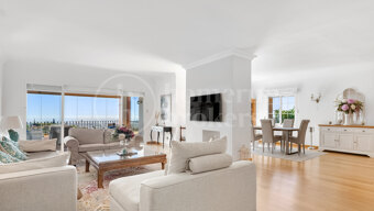 Apartment Torre Halcones – Panoramic Coastal Hideaway