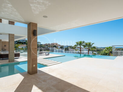 Villa Onyx – Panoramautsikt över hav och golf i prestigefyllda La Alquería, Benahavís