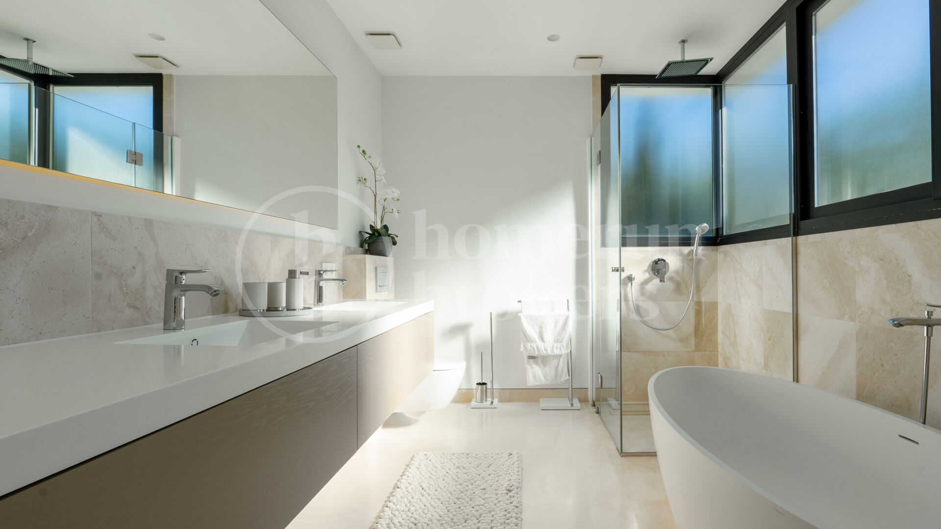 Villa Onyx – Panoramautsikt över hav och golf i prestigefyllda La Alquería, Benahavís