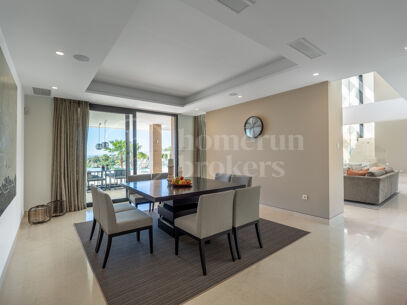 Villa Onyx – Panoramautsikt över hav och golf i prestigefyllda La Alquería, Benahavís