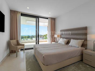 Villa Onyx – Panoramautsikt över hav och golf i prestigefyllda La Alquería, Benahavís