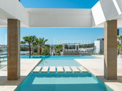 Villa Onyx – Panoramautsikt över hav och golf i prestigefyllda La Alquería, Benahavís