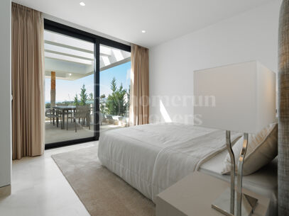 Villa Onyx – Panoramautsikt över hav och golf i prestigefyllda La Alquería, Benahavís