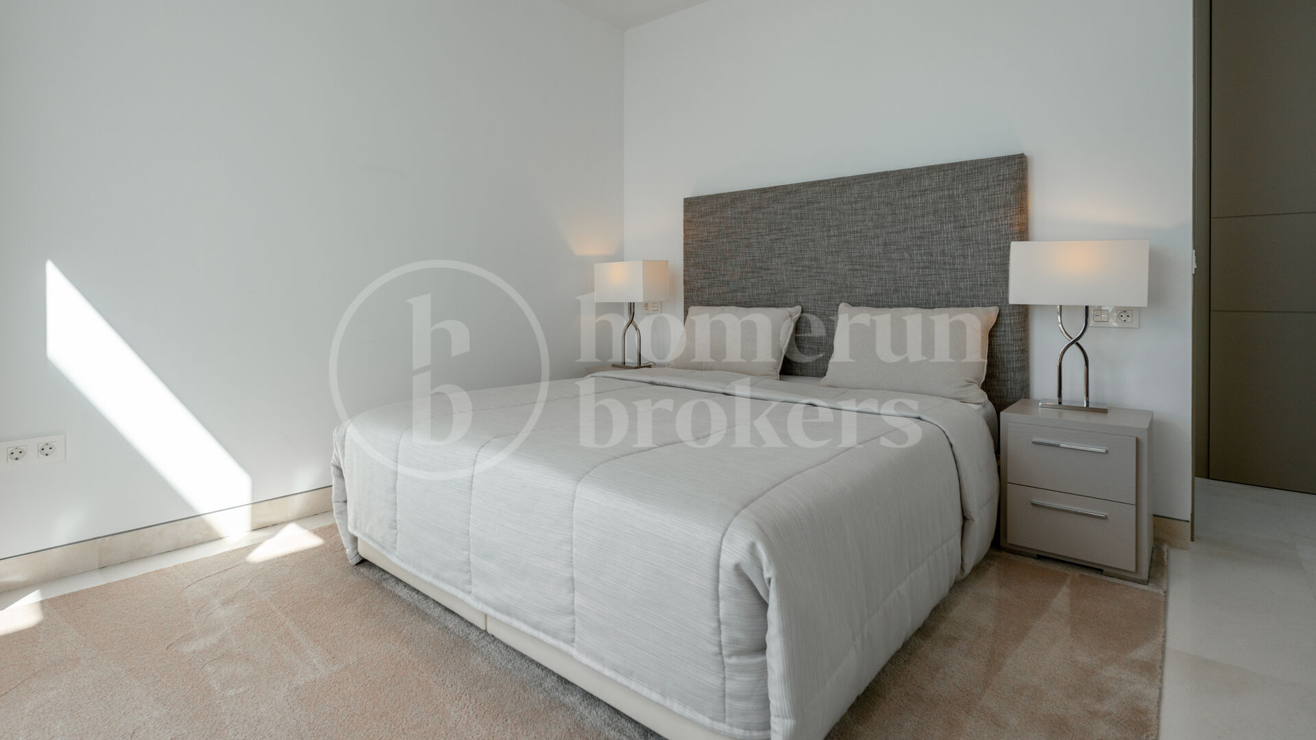 Villa Onyx – Panoramautsikt över hav och golf i prestigefyllda La Alquería, Benahavís