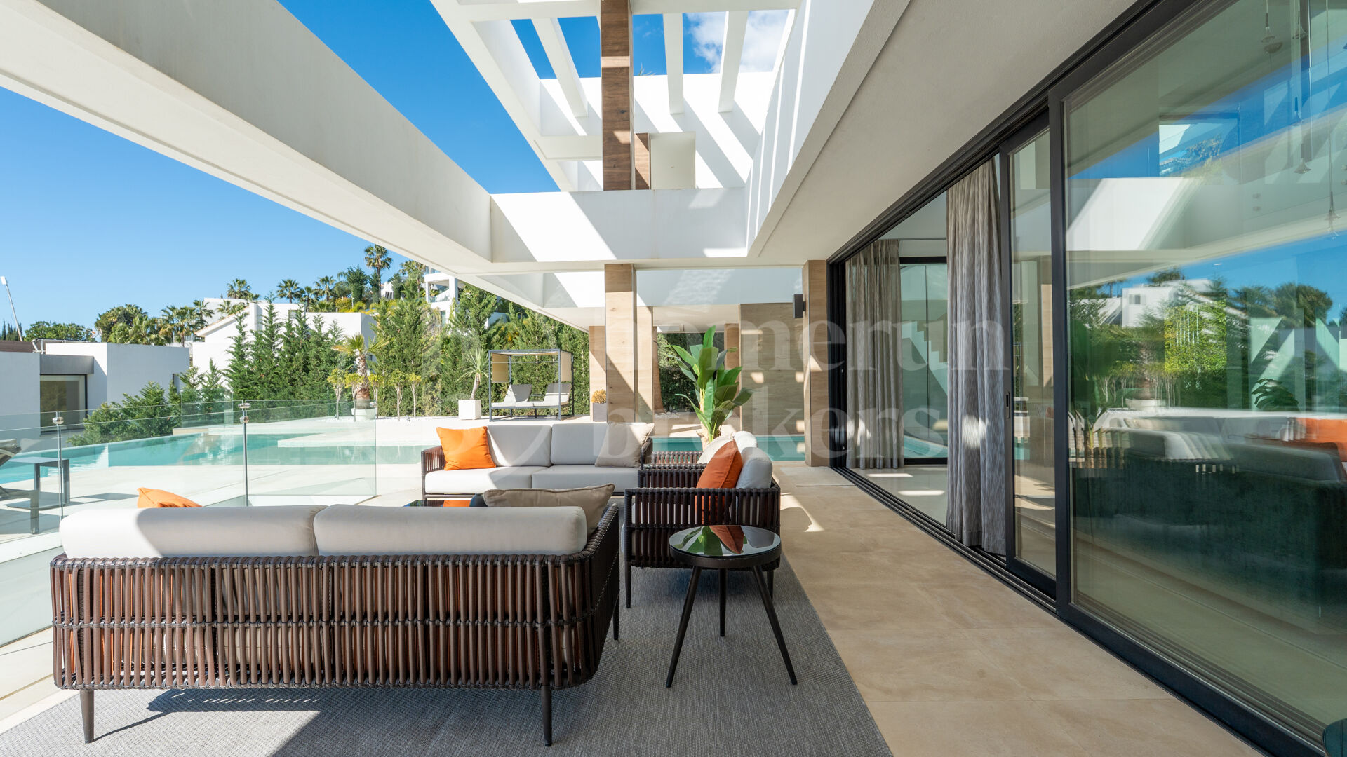 Villa Onyx – Panoramautsikt över hav och golf i prestigefyllda La Alquería, Benahavís