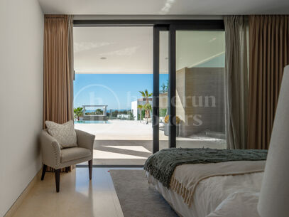 Villa Onyx – Panoramautsikt över hav och golf i prestigefyllda La Alquería, Benahavís