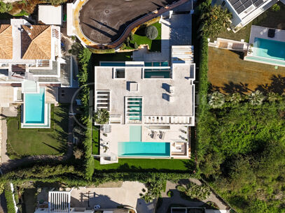 Villa Onyx – Panoramautsikt över hav och golf i prestigefyllda La Alquería, Benahavís
