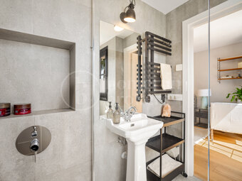 Casa Jimena – Renoverat Andalusiskt Radhus med Havsutsikt på Golden Mile i Marbella
