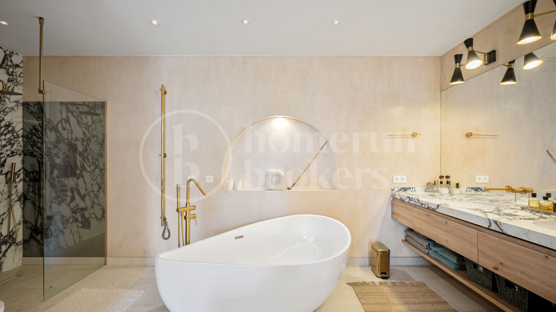 Casa Jimena – Renoverat Andalusiskt Radhus med Havsutsikt på Golden Mile i Marbella