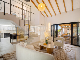 Casa Jimena – Renoverat Andalusiskt Radhus med Havsutsikt på Golden Mile i Marbella