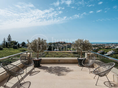 Penthouse Los Arrayanes - with Panoramic Sea Views and Private Pool in Nueva Andalucia