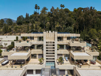 Penthouse Los Arrayanes - with Panoramic Sea Views and Private Pool in Nueva Andalucia