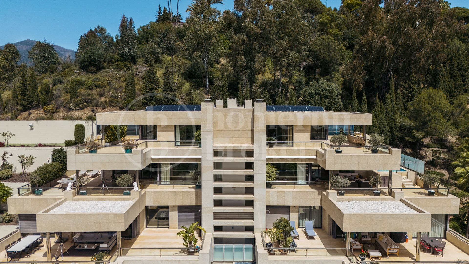 Penthouse Los Arrayanes - with Panoramic Sea Views and Private Pool in Nueva Andalucia