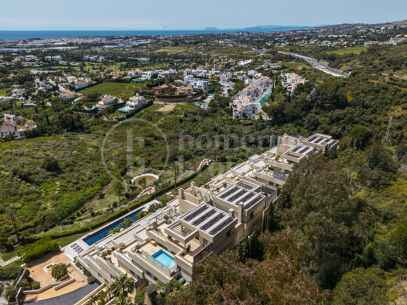 Penthouse Los Arrayanes - with Panoramic Sea Views and Private Pool in Nueva Andalucia