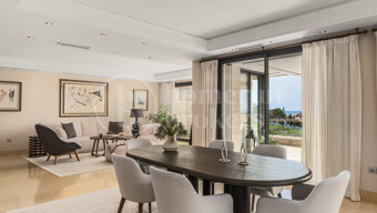 Penthouse Los Arrayanes - with Panoramic Sea Views and Private Pool in Nueva Andalucia
