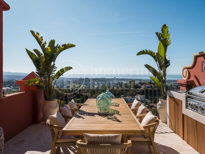 Penthouse Halcon – Luxury Renovated Penthouse with Panoramic Views in Benahavís