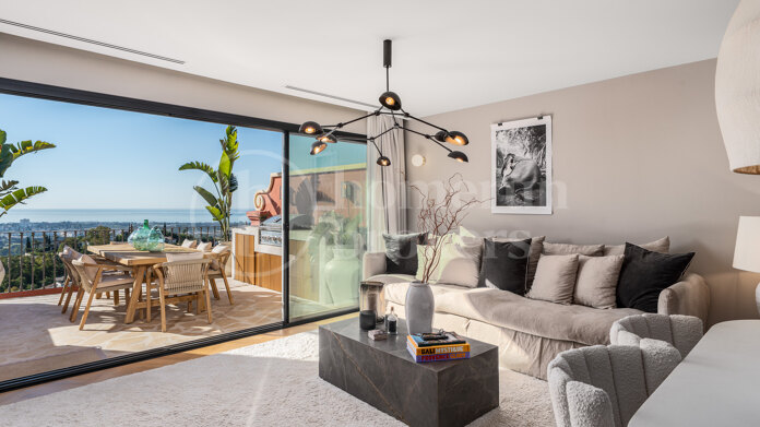 Penthouse Halcon – Luxury Renovated Penthouse with Panoramic Views in Benahavís