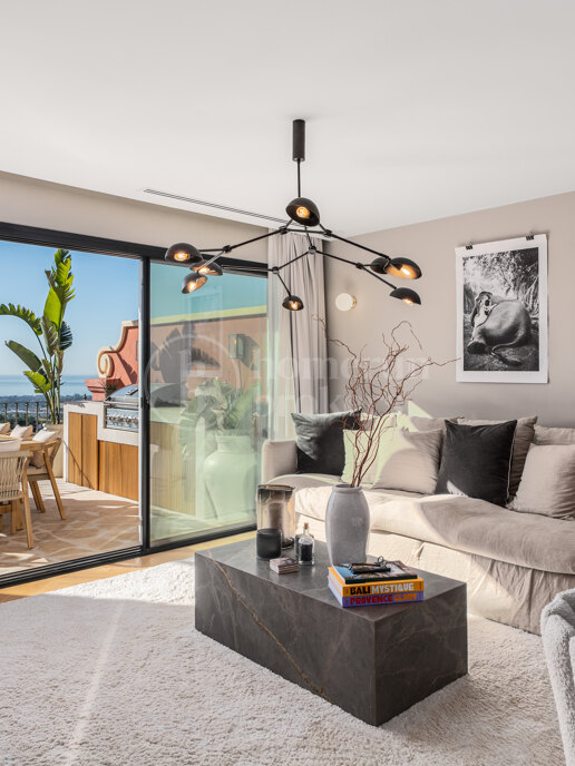 Penthouse Halcon – Luxury Renovated Penthouse with Panoramic Views in BenahavÃs