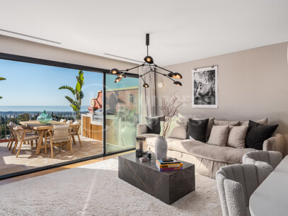 Penthouse Halcon – Luxury Renovated Penthouse with Panoramic Views in Benahavís