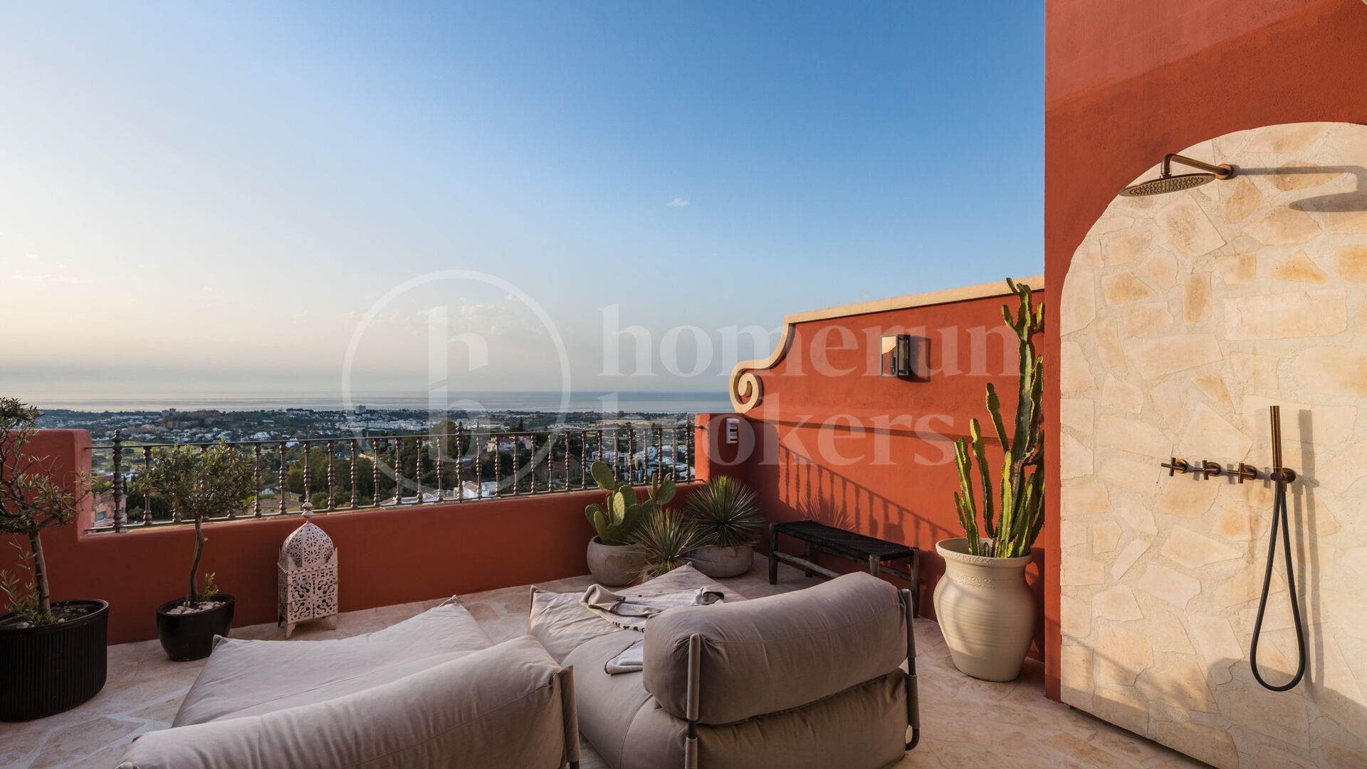 Penthouse Halcon - Lyxrenoverad takvåning med panoramautsikt i Benahavís