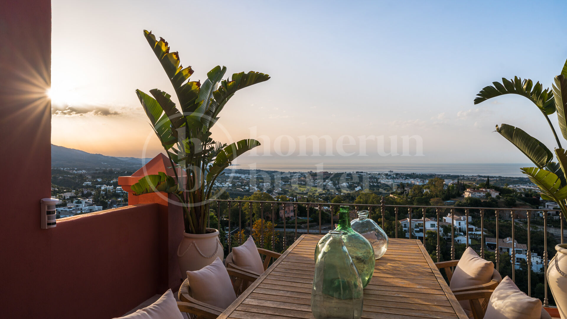 Penthouse Halcon - Lyxrenoverad takvåning med panoramautsikt i Benahavís