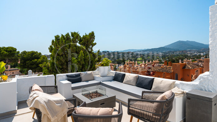 Penthouse La Arabesque - Newly Renovated Duplex in Atalaya de Rio Verde