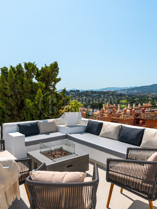 Penthouse La Arabesque - Newly Renovated Duplex in Atalaya de Rio Verde