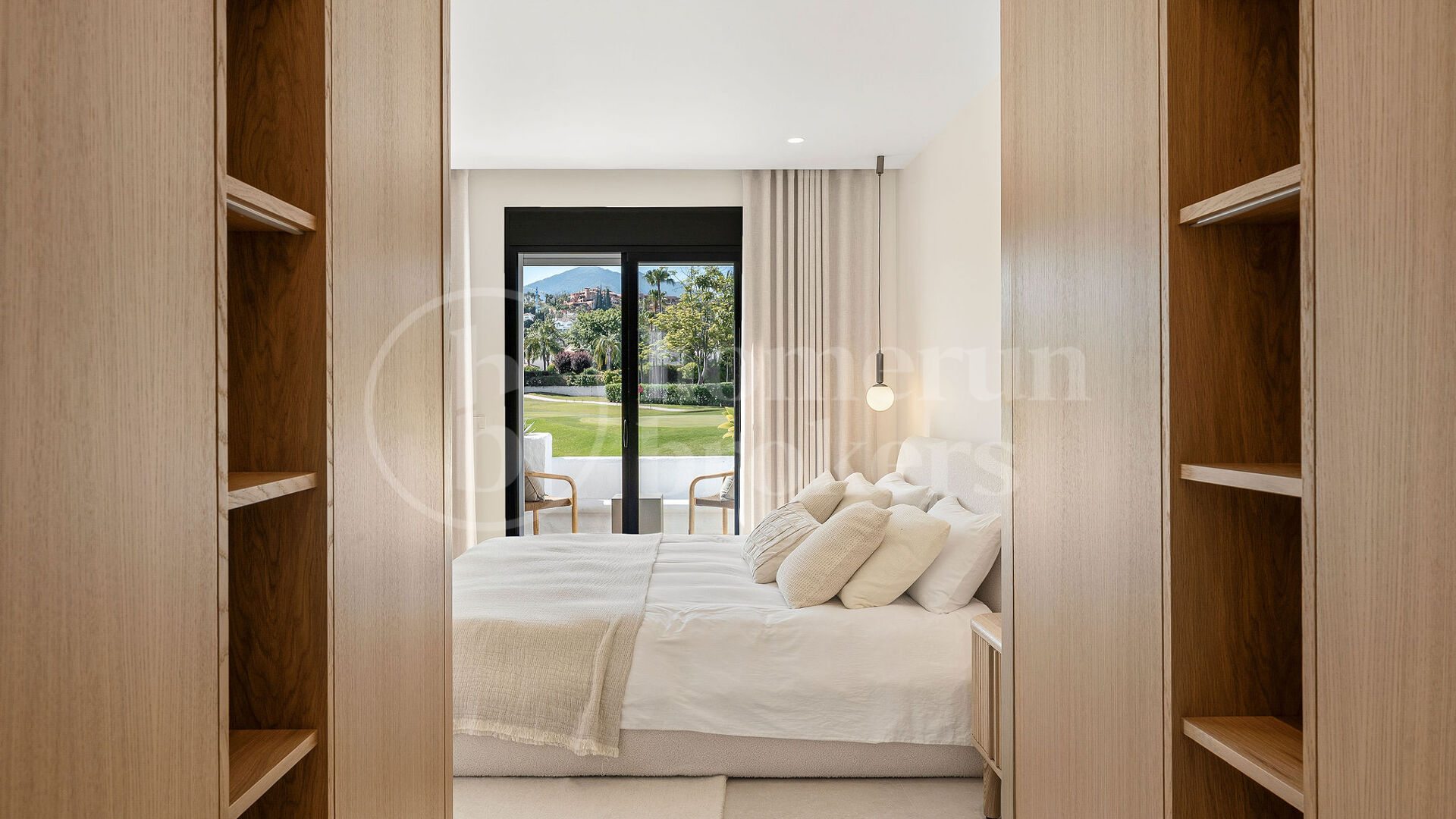 Casa Naranjos – Renovated Frontline Golf Townhouse in Los Naranjos Country Club