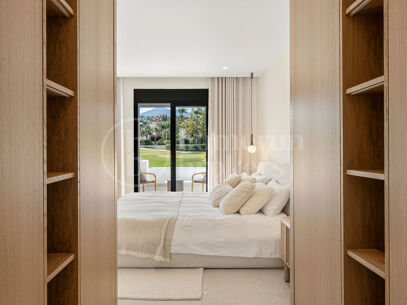 Casa Naranjos – Renovated Frontline Golf Townhouse in Los Naranjos Country Club