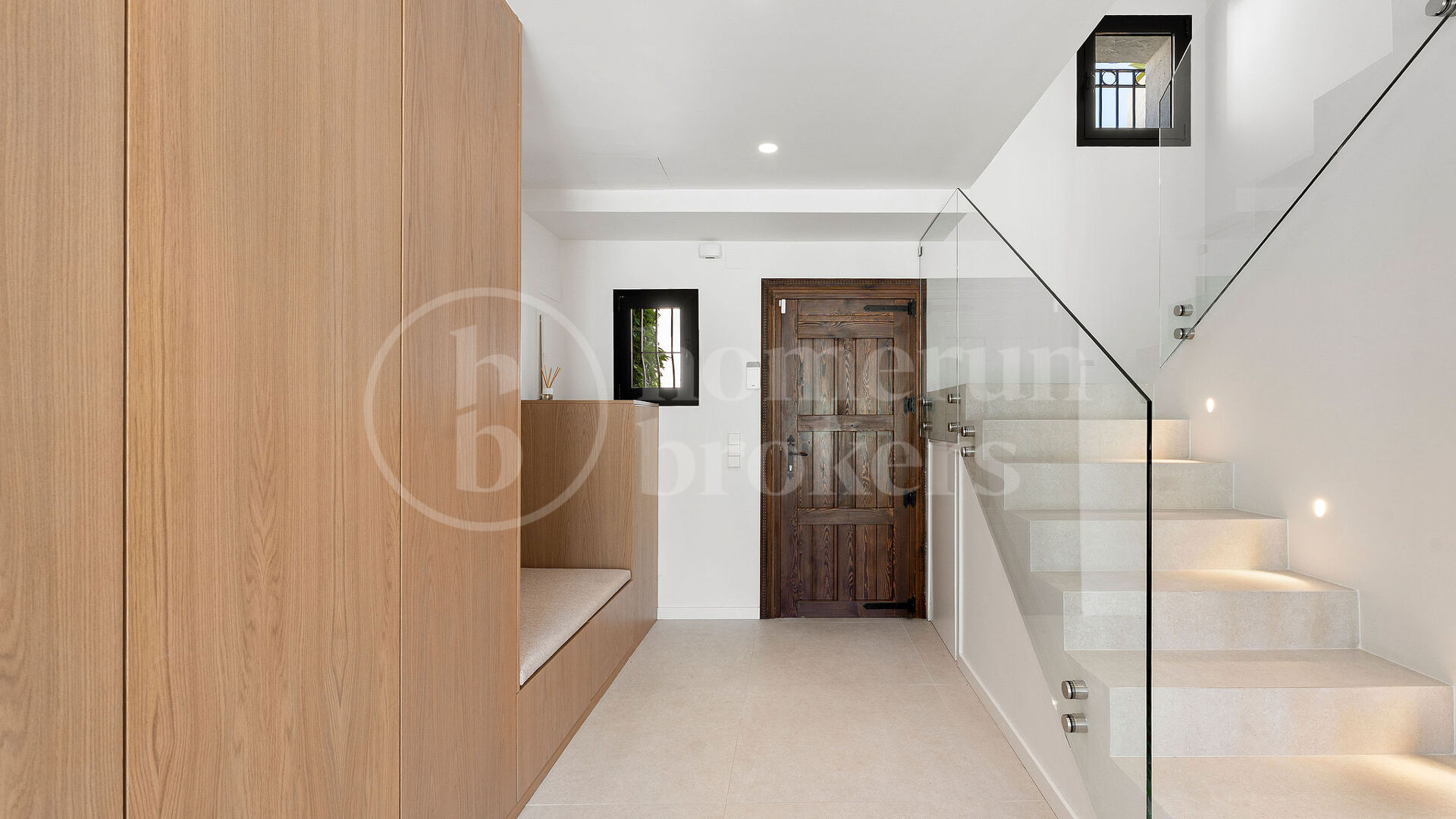 Casa Naranjos – Renovated Frontline Golf Townhouse in Los Naranjos Country Club