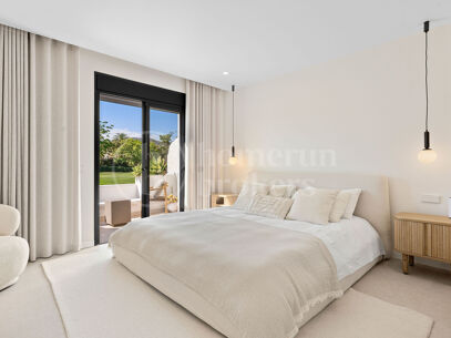 Casa Naranjos – Renovated Frontline Golf Townhouse in Los Naranjos Country Club