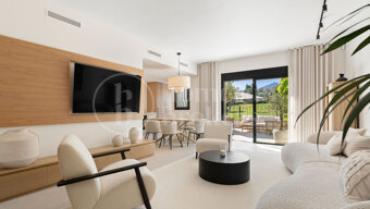 Casa Naranjos – Renovated Frontline Golf Townhouse in Los Naranjos Country Club