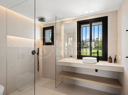 Casa Naranjos – Renovated Frontline Golf Townhouse in Los Naranjos Country Club