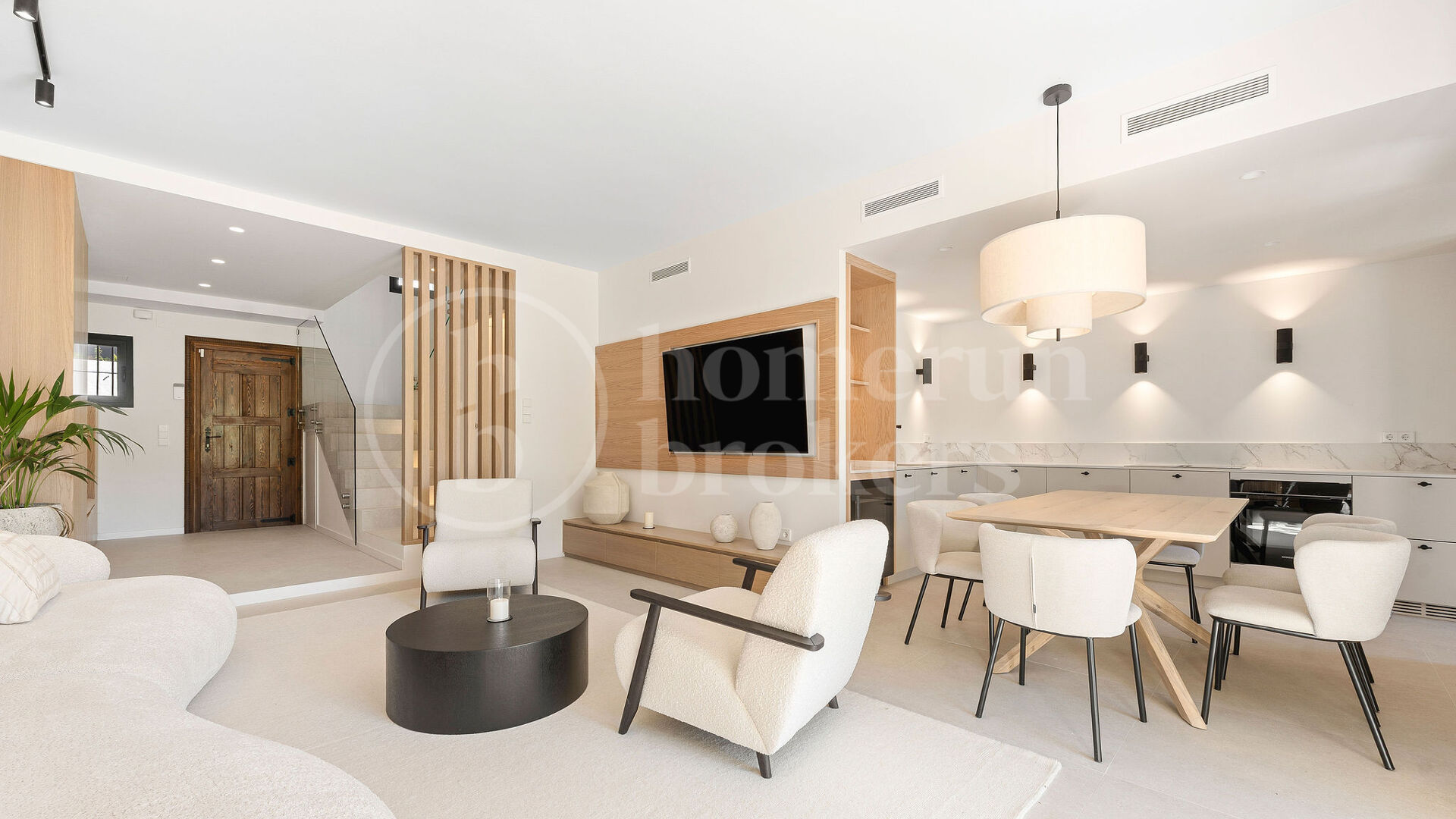 Casa Naranjos – Renovated Frontline Golf Townhouse in Los Naranjos Country Club