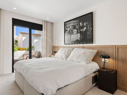 Casa Naranjos – Renovated Frontline Golf Townhouse in Los Naranjos Country Club