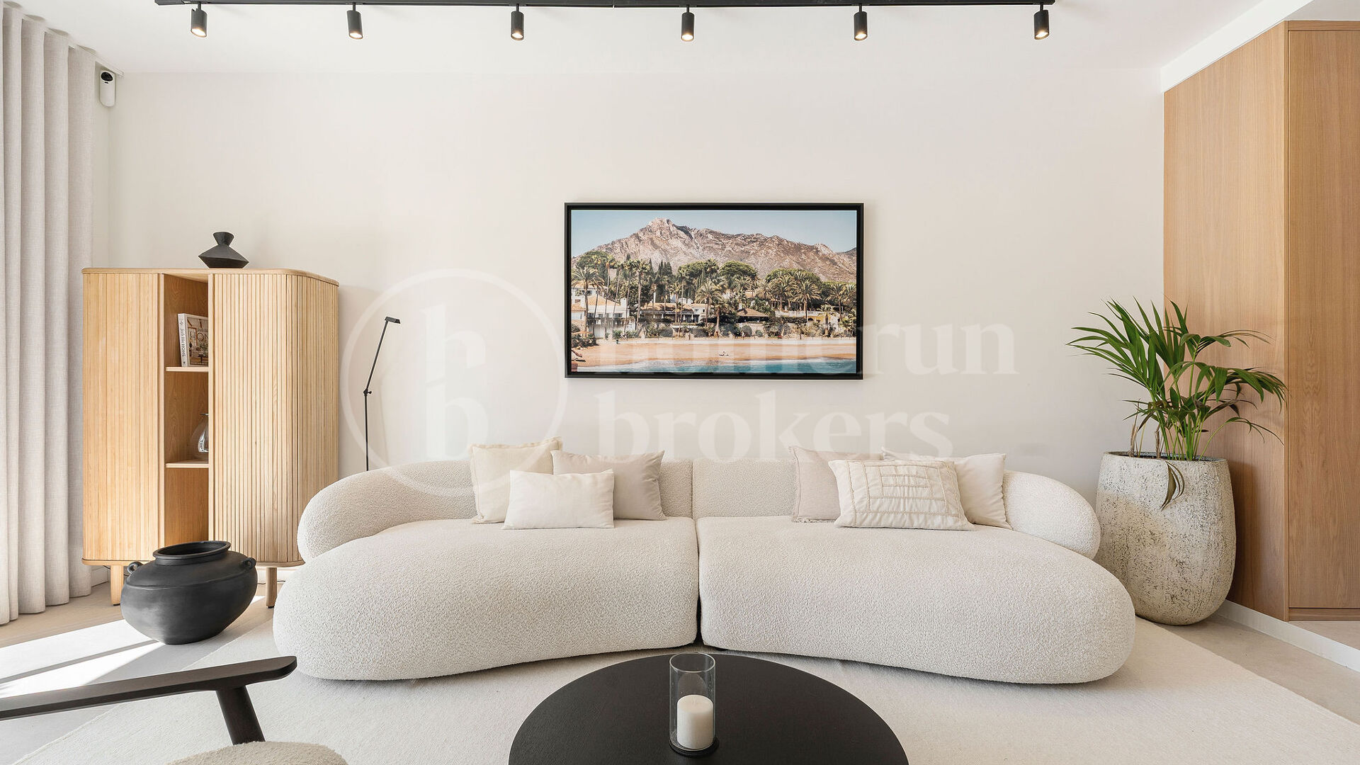 Casa Naranjos – Renovated Frontline Golf Townhouse in Los Naranjos Country Club