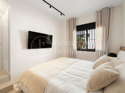 Casa Naranjos – Renovated Frontline Golf Townhouse in Los Naranjos Country Club