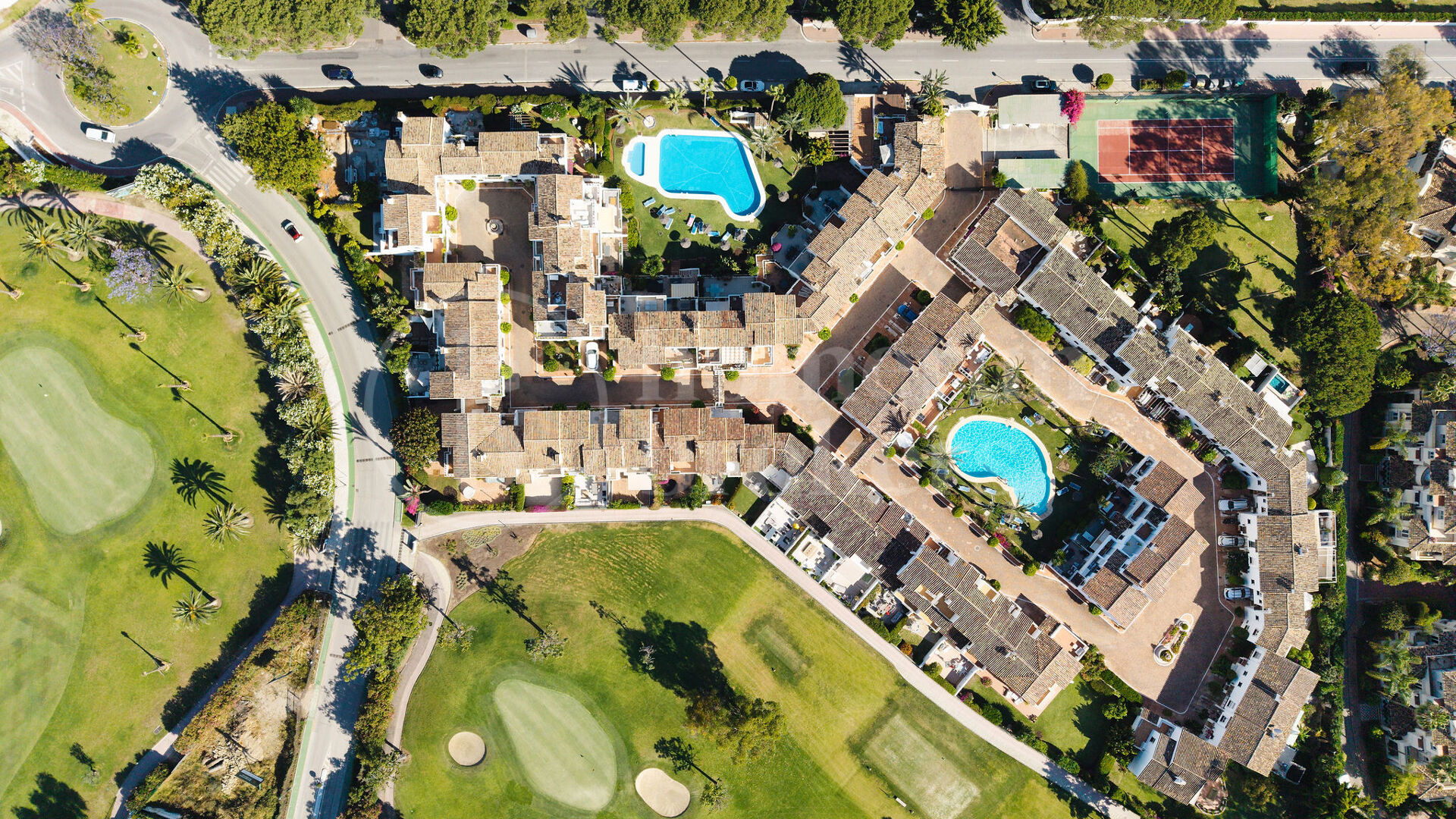 Casa Naranjos – Renovated Frontline Golf Townhouse in Los Naranjos Country Club