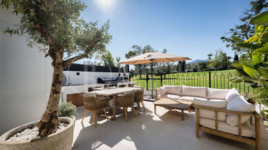 Casa Naranjos – Renovated Frontline Golf Townhouse in Los Naranjos Country Club