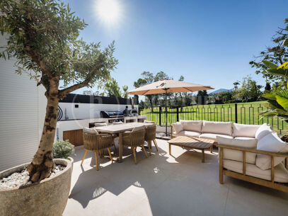 Casa Naranjos – Renovated Frontline Golf Townhouse in Los Naranjos Country Club