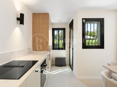 Casa Naranjos – Renovated Frontline Golf Townhouse in Los Naranjos Country Club