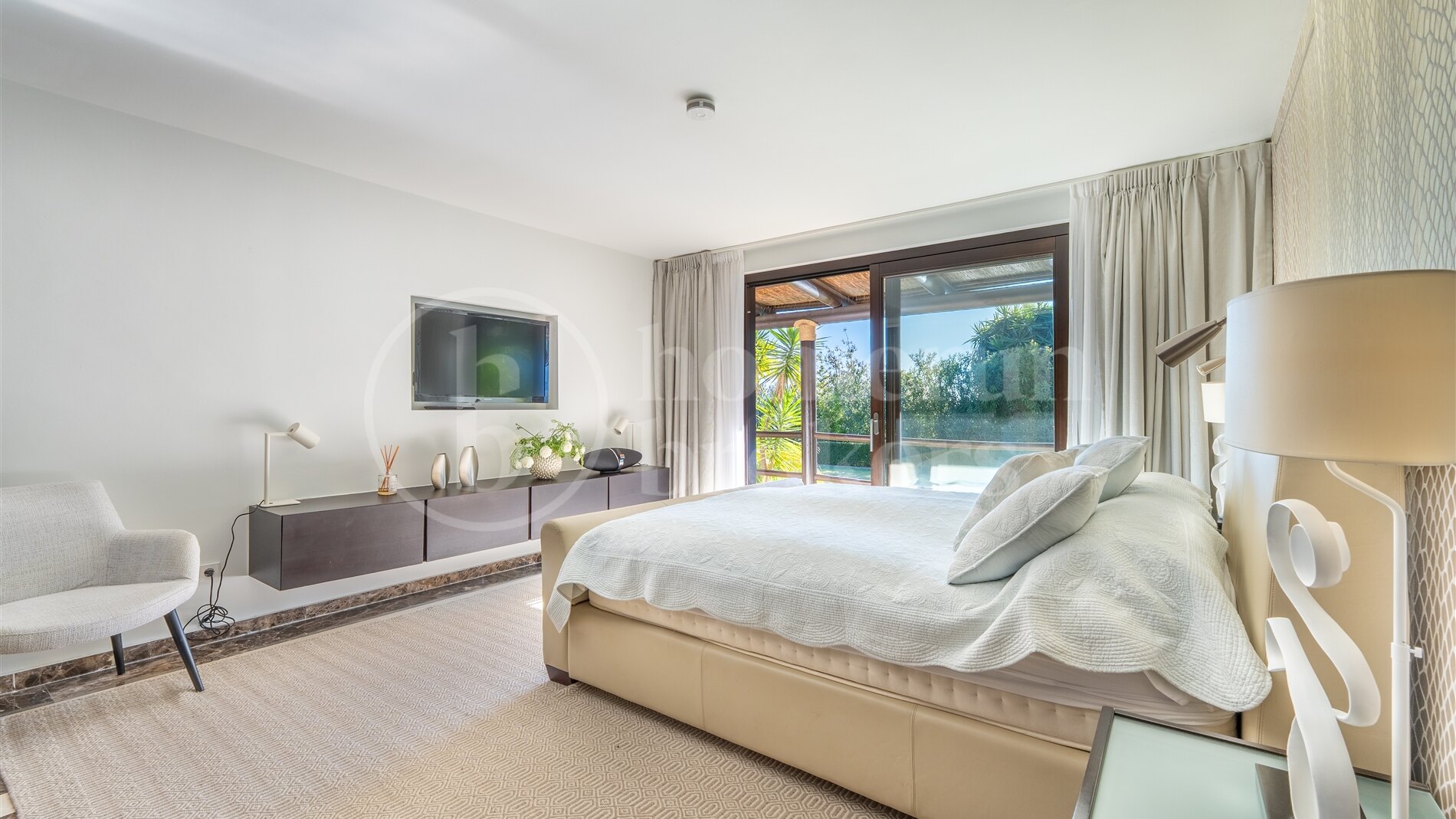 Villa Bali - Villa with Guest Apartment and in Nueva Andalucía