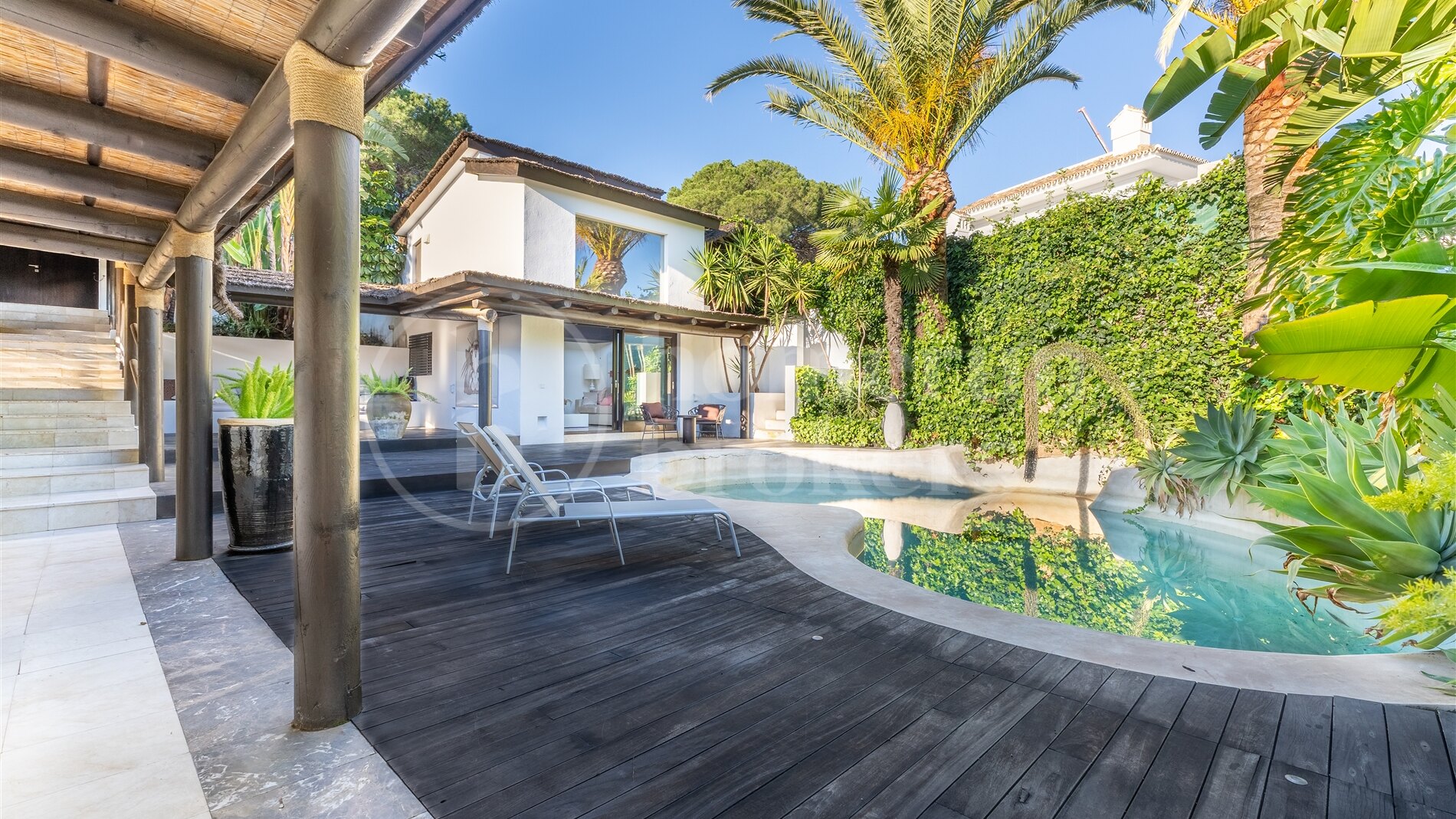 Villa Bali - Villa with Guest Apartment and in Nueva Andalucía