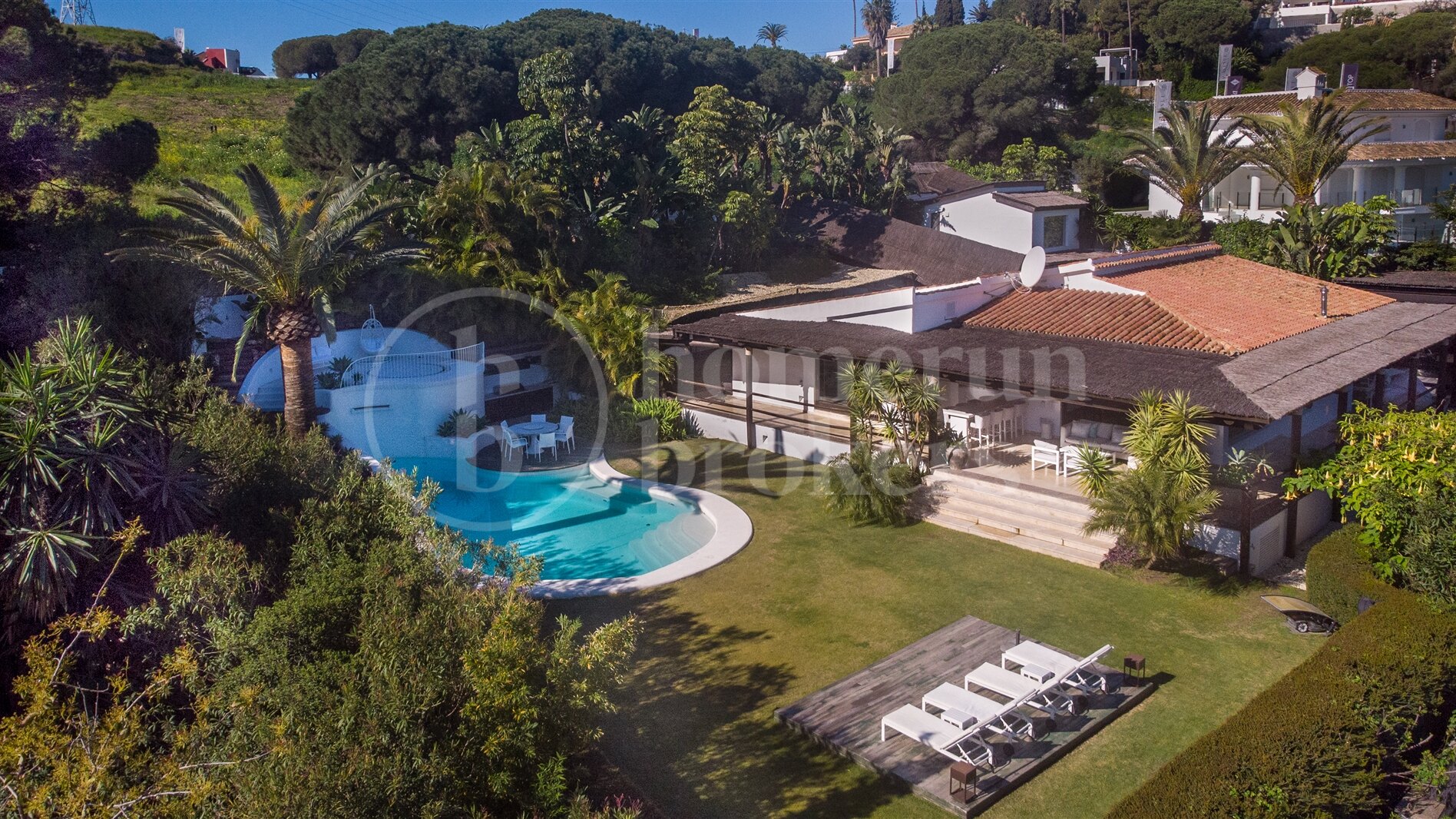 Villa Bali - Villa with Guest Apartment and in Nueva Andalucía